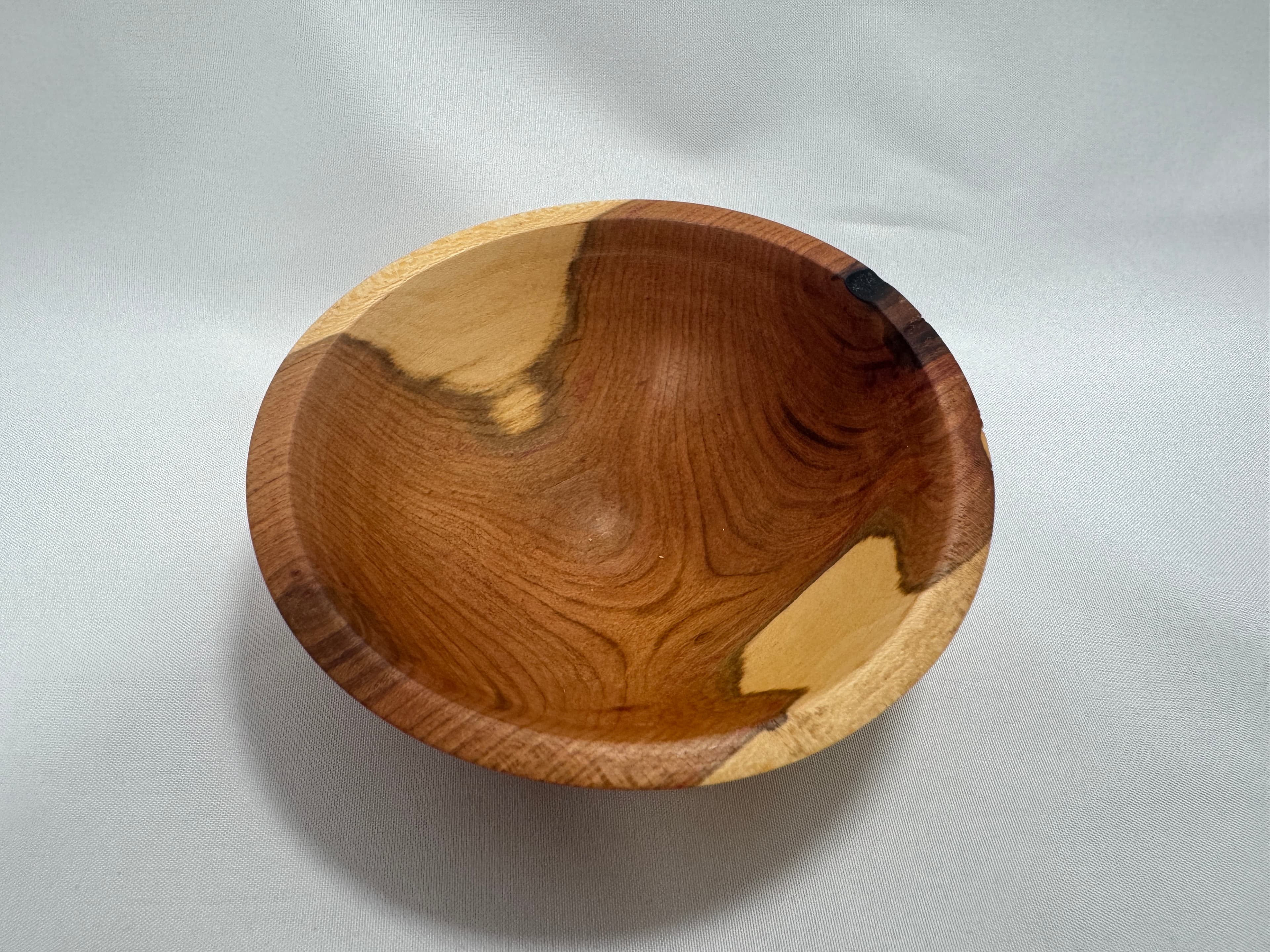 Holzschüssel aus Pflaumenholz