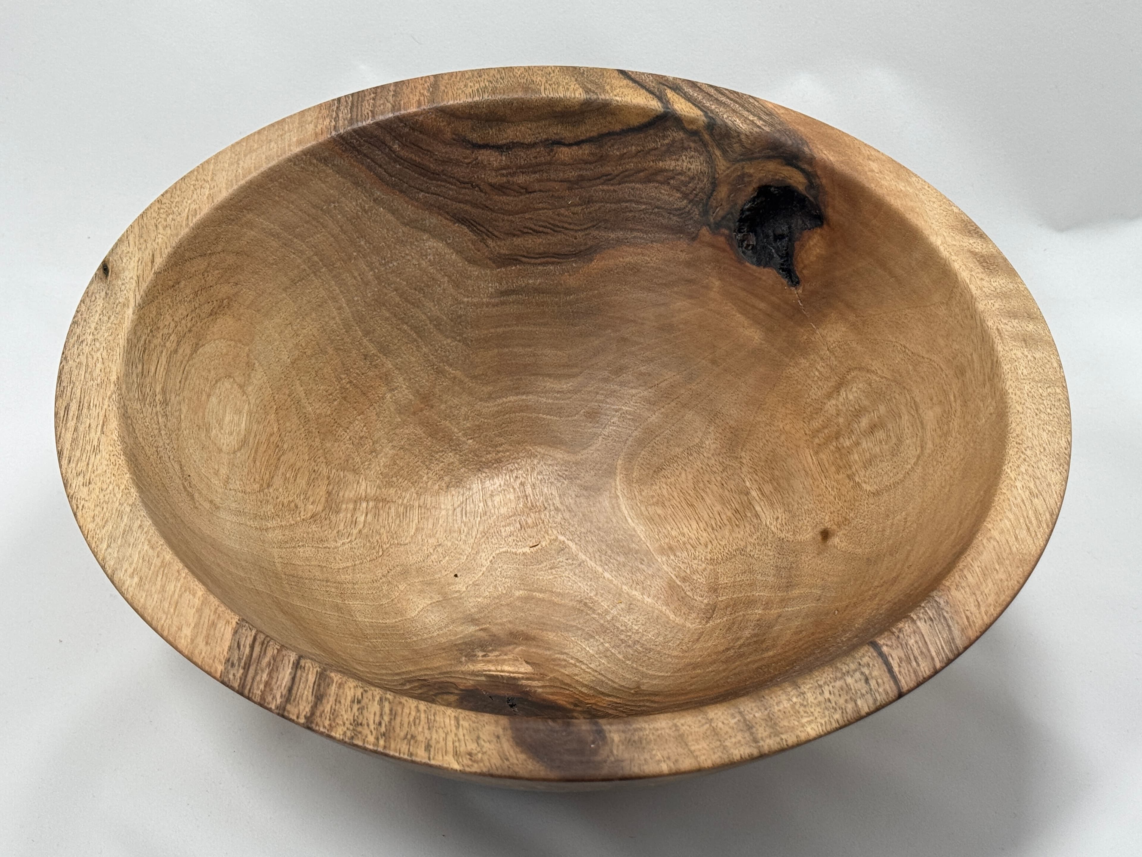 Holzschüssel aus Walnussholz